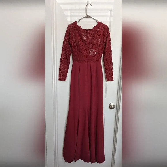 Dessy Collection Vivian Lace Long Sleeve Gown in Cabernet Size 2R - Picture 4 of 7